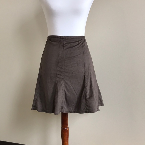 The Limited Dresses & Skirts - 💜3/$15 The Limited Suede Skirt💜